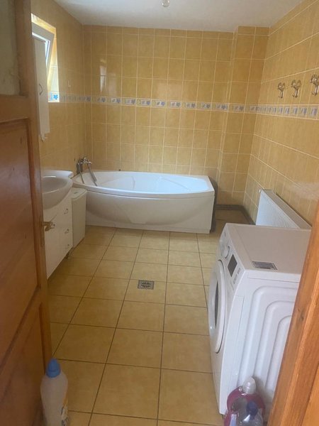 Comuna Berceni, vila P+1, 365 mp construiti, teren 420 mp